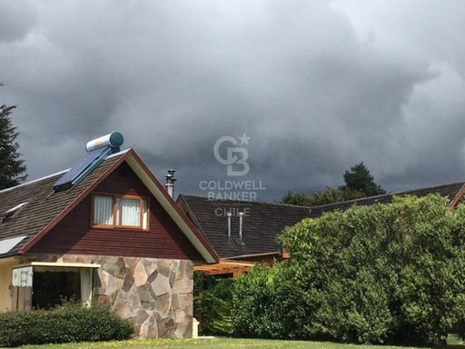 Casa con gran terreno y piscina en Bellavista