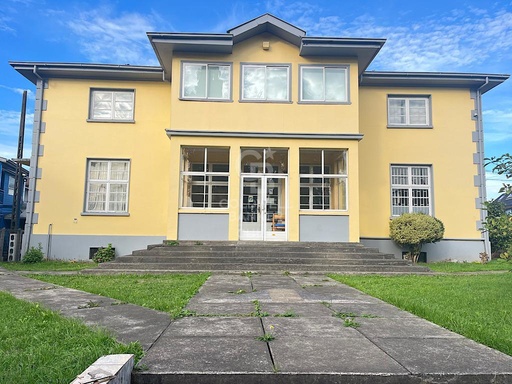 Impecable edificio amoblado para arriendo.