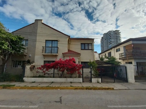 Casa con Potencial Comercial y Residencial