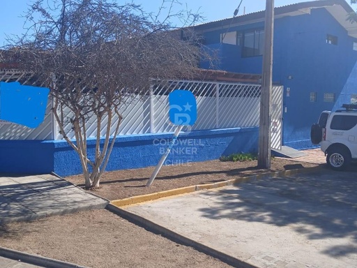 Casa Espaciosa e Iluminada para uso comercial, Sector Sur