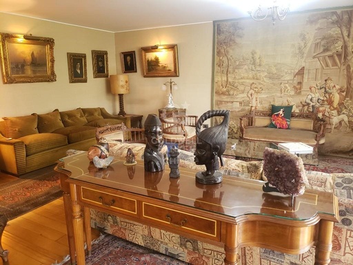 Amplios Espacios, Luz Natural y Comodidad en Cada Rincón