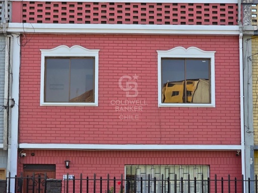 Casa para empresa con capacidad para 20-25 personas.