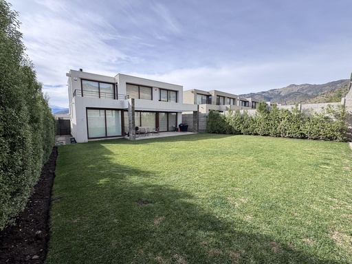 CASA NUEVA | CHICUREO | CHAMISERO