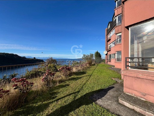 Departamento con vista al mar.