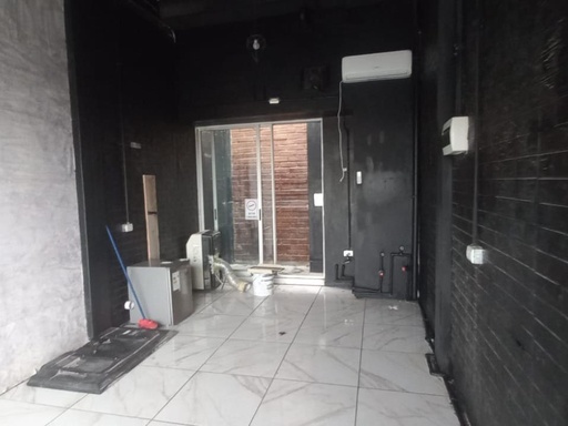 Local Comercial con Gran Ubicación y Flujo de Clientes