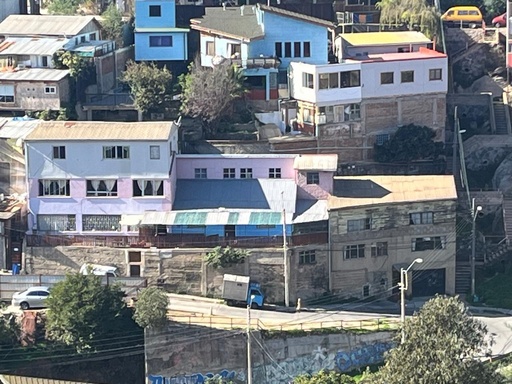 Gran Terreno con 5  Dptos. en Valparaíso