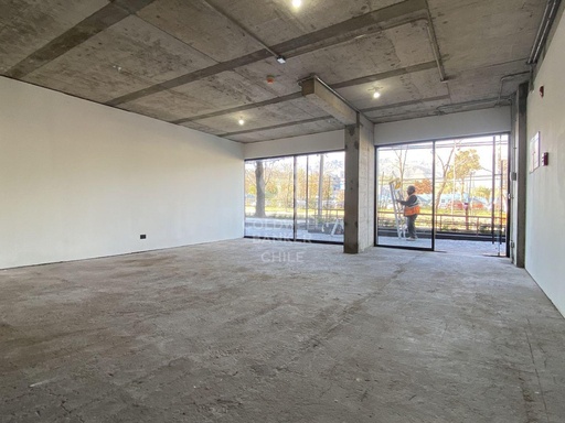 Visibilidad Total: Local en Kennedy, Mall Alto Las Condes