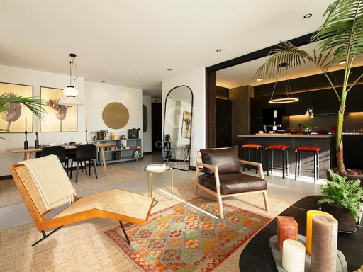 Penthouse de lujo con amplias terrazas y vista despejada