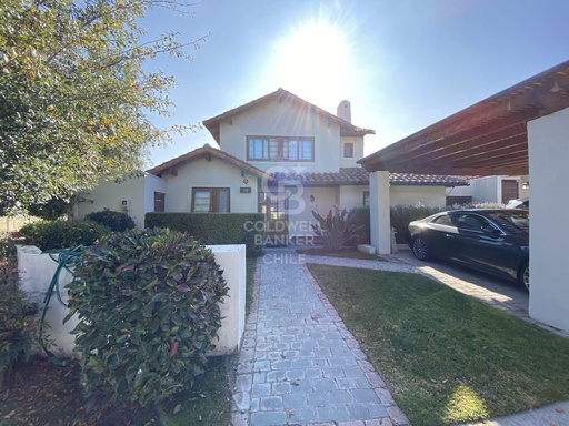 HERMOSA CASA CON QUINCHO Y PISCINA - LOS CANDILES