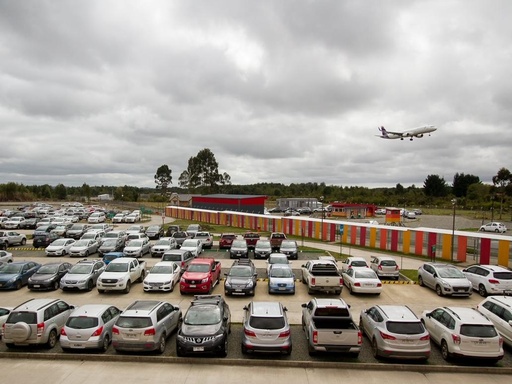 Estacionamiento Comercial frente al Aeropuerto El Tepual