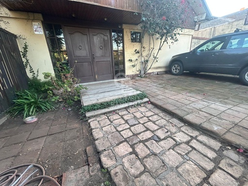 Casa en Sector Clínica Alemana, Vitacura
