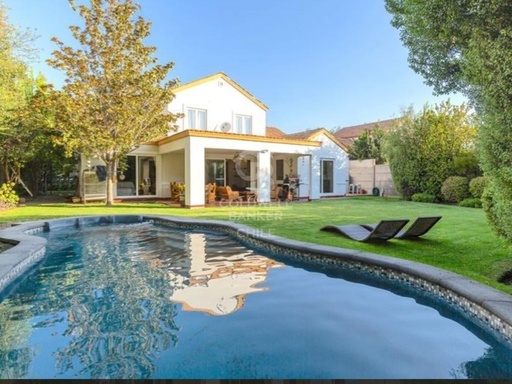 Hermosa Provenzal Condominio Las Flores
