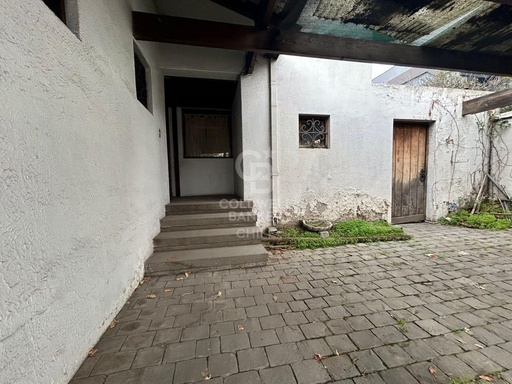 Casa en Vitacura: Amplia, luminosa, ideal familia/inversión