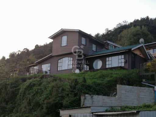 Casa con cabaña en costanera P. Montt Chinquihue