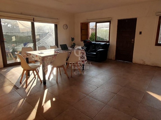 Casa Luminosa en Condominio de La Reina