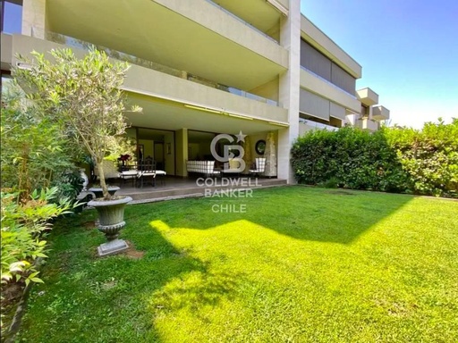 Departamento con jardín en Santa Maria de Manquehue