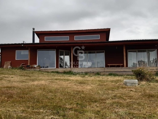 Arriendo hermosa casa amoblada en Puerto Octay.