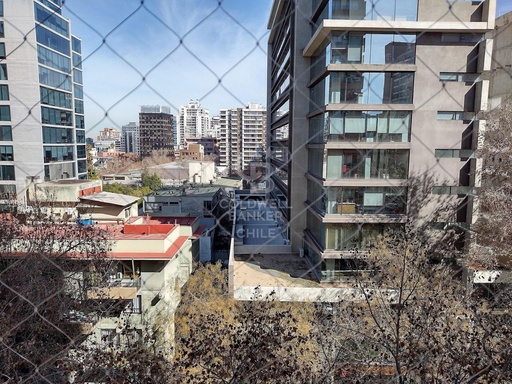 Luminoso con inmejorable ubicación sector Padre Mariano