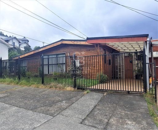 Casa en Villa Chamiza a pasos de Universidad San Sebastián