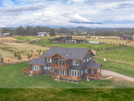 Casa en Puerto varas con acceso al lago Fundo arthur